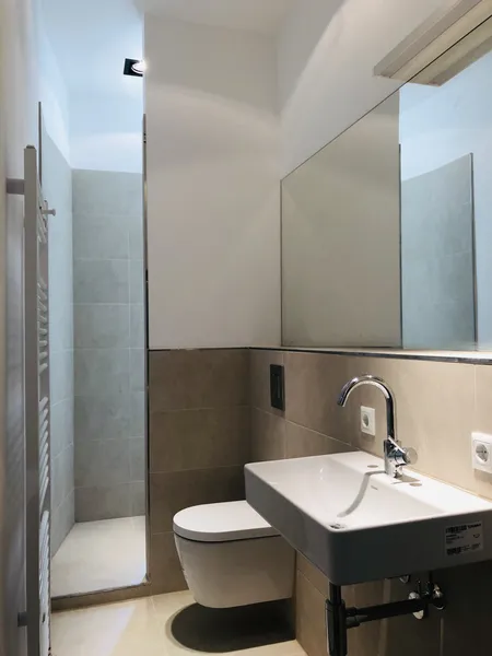 2 Zimmer Altbau Wohnung nähe Helmholtzplatz - Prenzlauer Berg! — photo 1